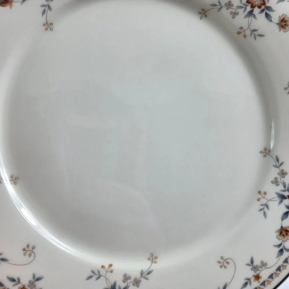Noritake Adagio Dinner Plate Ivory with Floral Spray on Rim